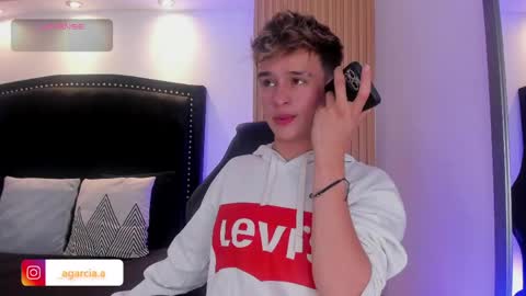 liam online show from 04.30.26