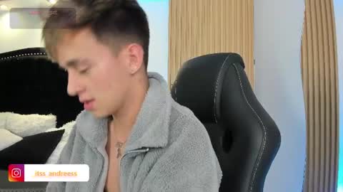 liam online show from 07.25.26