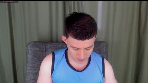 Snapshot of lian_eathan chatting on 10.27.25 lian_eathan online show from 10.27.25