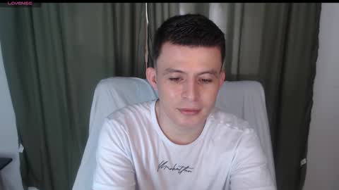 Snapshot of lian_eathan chatting on 10.28.25 lian_eathan online show from 10.28.25