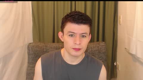 Snapshot of lian_eathan chatting on 11.22.25 lian_eathan online show from 11.22.25