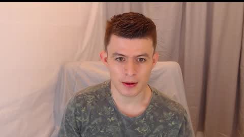 Snapshot of lian_eathan chatting on 12.03.25 lian_eathan online show from 12.03.25