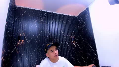 Snapshot of lian_jacob chatting on 05.26.26 Lian Jacob online show from 05.26.26