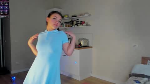 Snapshot of liana_8 chatting on 11.25.25 liana_8 online show from 11.25.25