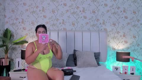 Snapshot of liana_asaff chatting on 02.26.25 Mistress Liana - Sir Asaf online show from 02.26.25