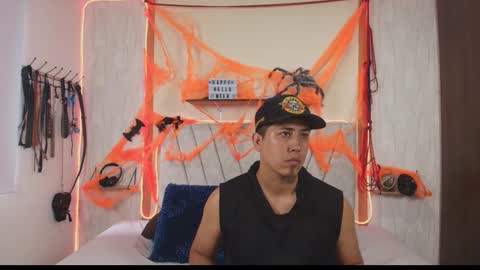 Snapshot of liana_asaff chatting on 10.14.25 Mistress Liana - Sir Asaf online show from 10.14.25