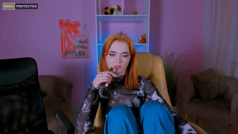 Snapshot of liana_kisses chatting on 12.28.24 Little Liana  online show from 12.28.24