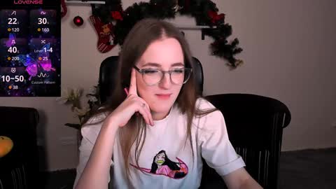 Snapshot of liana_kisses chatting on 01.03.25 Little Liana  online show from 01.03.25