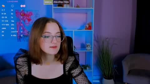 Snapshot of liana_kisses chatting on 01.07.25 Little Liana  online show from 01.07.25