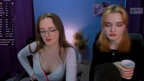 Snapshot of liana_kisses chatting on 01.21.25 Little Liana  online show from 01.21.25