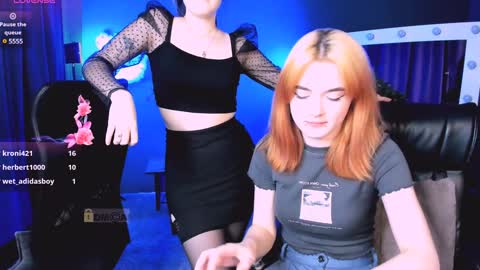 Snapshot of liana_kisses chatting on 01.26.25 Little Liana  online show from 01.26.25