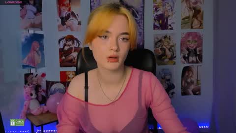 Snapshot of liana_kisses chatting on 02.05.25 Little Liana  online show from 02.05.25