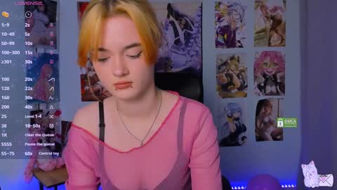 Snapshot of liana_kisses chatting on 02.05.25 Little Liana  online show from 02.05.25