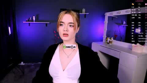 Snapshot of liana_kisses chatting on 03.08.25 Little Liana  online show from 03.08.25