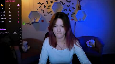 Snapshot of liana_kisses chatting on 09.26.25 Little Liana  online show from 09.26.25