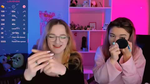 Snapshot of liana_kisses chatting on 09.27.25 Little Liana  online show from 09.27.25