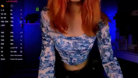 Snapshot of liana_kisses chatting on 10.08.25 Little Liana  online show from 10.08.25