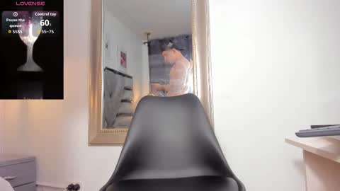 lianfox_ online show from 12.04.25