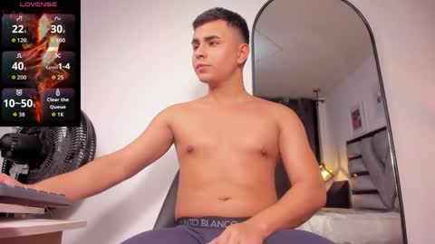lianfox_ online show from 05.11.26