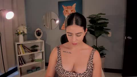 Snapshot of liapearce chatting on 01.13.26 Lia online show from 01.13.26