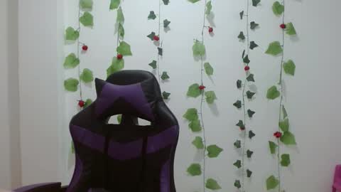Lia Roberts online show from 05.07.26
