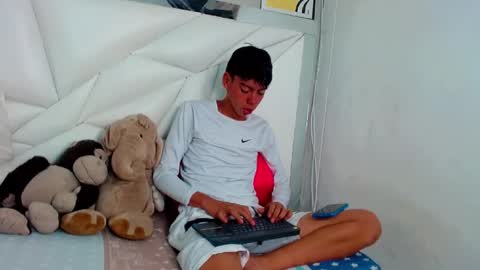 Snapshot of liarr_ chatting on 04.23.26 LIAR online show from 04.23.26