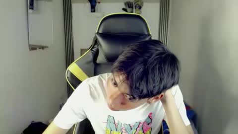 Snapshot of liarr_ chatting on 05.07.26 LIAR online show from 05.07.26