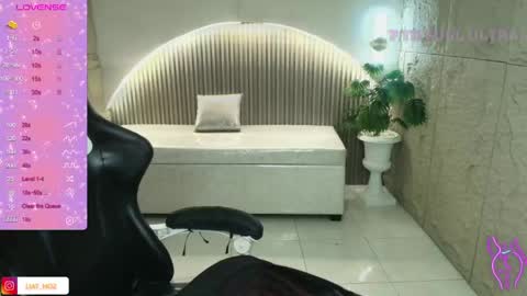 Snapshot of liat_hoz chatting on 05.22.26 Dani online show from 05.22.26