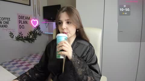 Snapshot of liawoow chatting on 10.05.25 Lia online show from 10.05.25