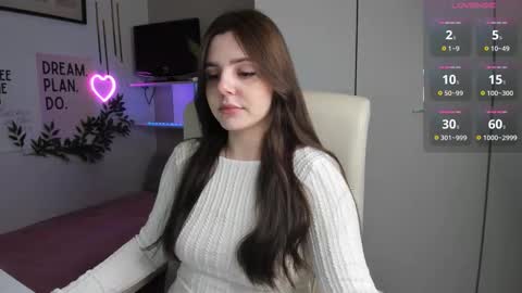 Snapshot of liawoow chatting on 10.18.25 Lia online show from 10.18.25