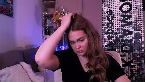 libra_mia online show from 11.14.25