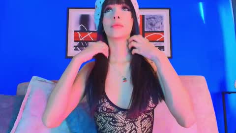 Valentina Hall online show from 12.03.25