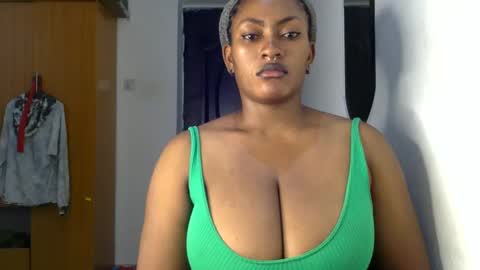 Snapshot of lick_my_pussyyy226651 chatting on 12.15.24 caira online show from 12.15.24