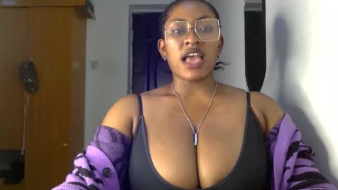 Snapshot of lick_my_pussyyy226651 chatting on 12.28.24 caira online show from 12.28.24