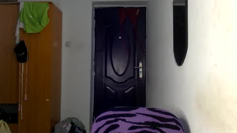 Snapshot of lick_my_pussyyy226651 chatting on 02.12.25 caira online show from 02.12.25