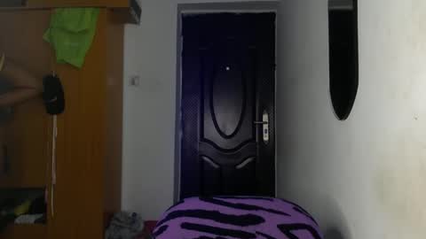 Snapshot of lick_my_pussyyy226651 chatting on 02.22.25 caira online show from 02.22.25
