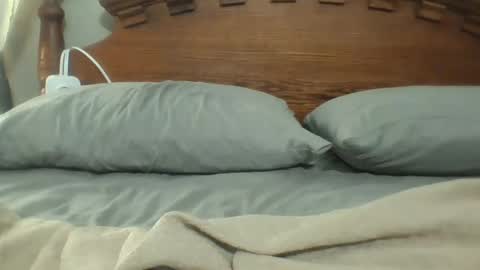 Snapshot of lickmysnowballs chatting on 12.09.24 lickmysnowballs online show from 12.09.24