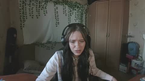 Snapshot of lidiavanwhy chatting on 06.16.26 Mila online show from 06.16.26