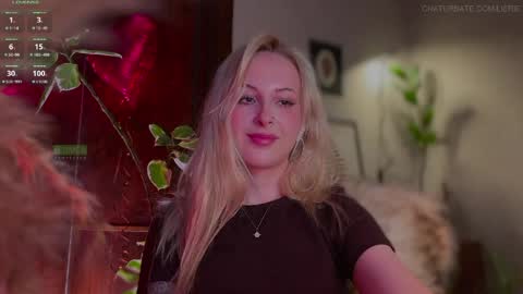 Snapshot of lierie chatting on 04.06.26 its my birthday today so im offline but id be so happy if you felt like sending me a birthday love while im away online show from 04.06.26