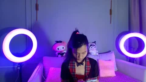 Snapshot of lihnpham chatting on 12.18.25 Lihn Pham online show from 12.18.25