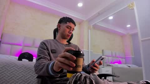 Snapshot of liiamhudson_ chatting on 02.12.25 L I I A M online show from 02.12.25