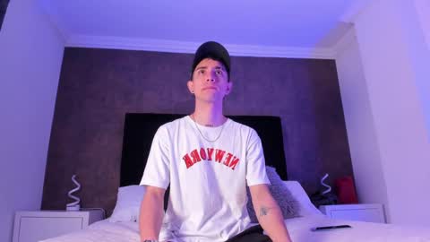 Snapshot of liiamhudson_ chatting on 02.19.25 L I I A M online show from 02.19.25