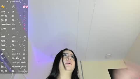 Lily Moore online show from 03.05.25