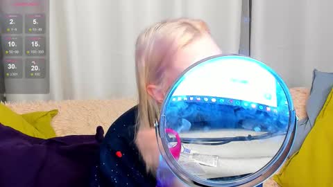 Snapshot of lika_haris chatting on 10.22.25 Lika online show from 10.22.25