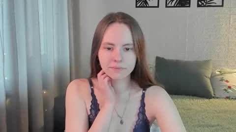 Snapshot of likamil0ika chatting on 09.13.25 likamil0ika online show from 09.13.25