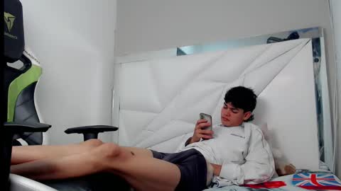 Snapshot of lil_babyyy_ chatting on 12.22.25 LIAM online show from 12.22.25