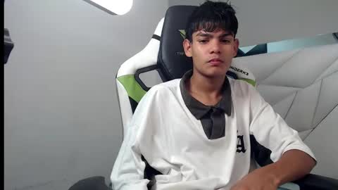 Snapshot of lil_babyyy_ chatting on 12.23.25 LIAM online show from 12.23.25