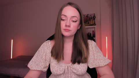 Snapshot of lil_happiness chatting on 01.26.25 for free registration 3 online show from 01.26.25