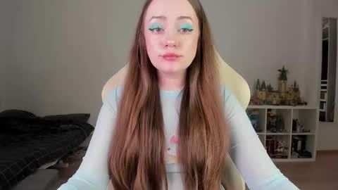 Snapshot of lil_happiness chatting on 03.19.26 for free registration 3 online show from 03.19.26