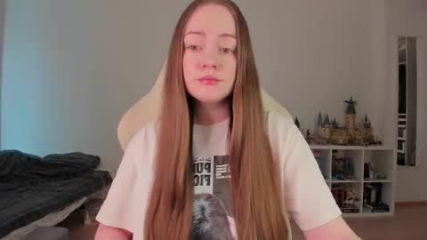 Snapshot of lil_happiness chatting on 03.20.26 for free registration 3 online show from 03.20.26